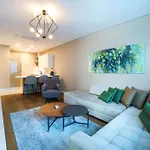 Hotell Radisson Residences Vadistanbul 5*