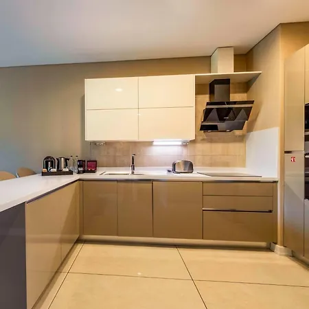 ホテル Radisson Residences Vadistanbul