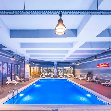 Radisson Residences Vadistanbul 5*