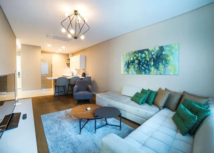 호텔 Radisson Residences Vadistanbul 5*