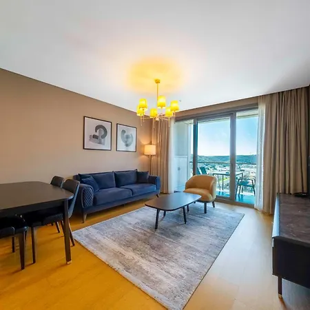Hotel Radisson Residences Vadistanbul 4*